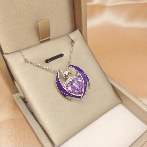 Silver and Purple Heart Pendant Necklace. (Box not included) - Picture 3 of 5